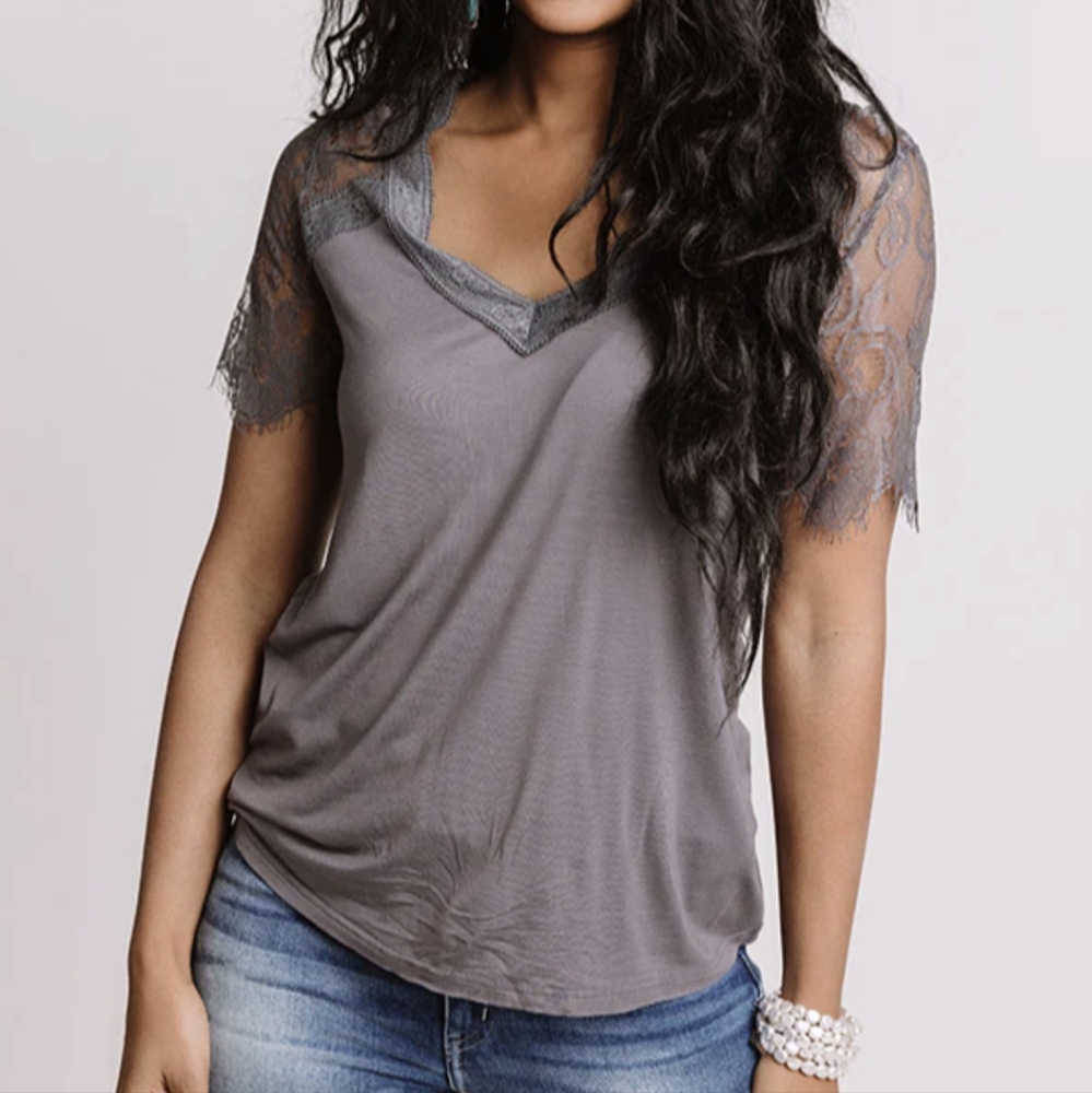 Lace sleeve v neck - Impressions boutique